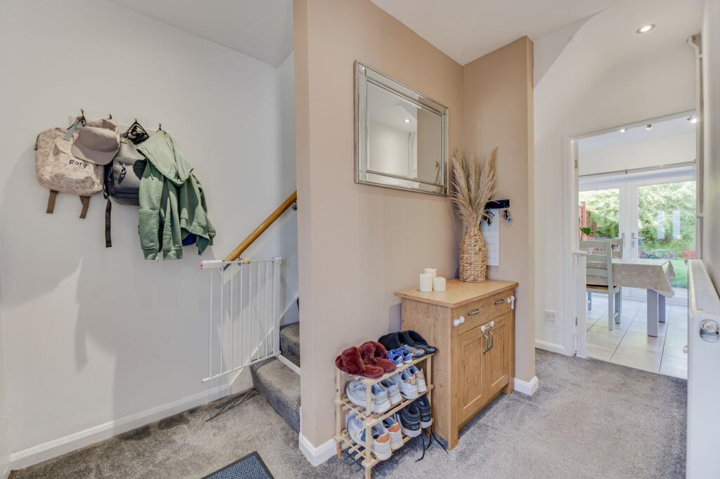 House in Alsager, Lloyd Mews, Cheshire East - More
