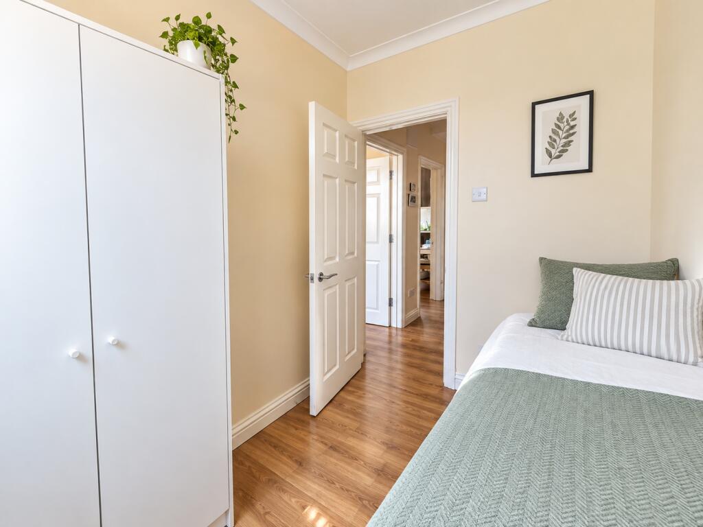 Apartment in London, Thornton Heath - More