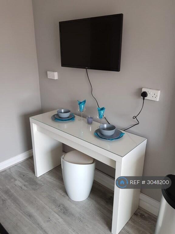 Wellsford Avenue, Solihull, B92 photo 5