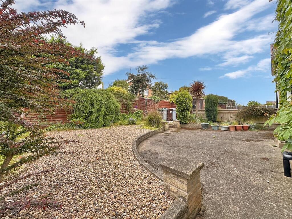 House in Newark and Sherwood, Newark - View 3