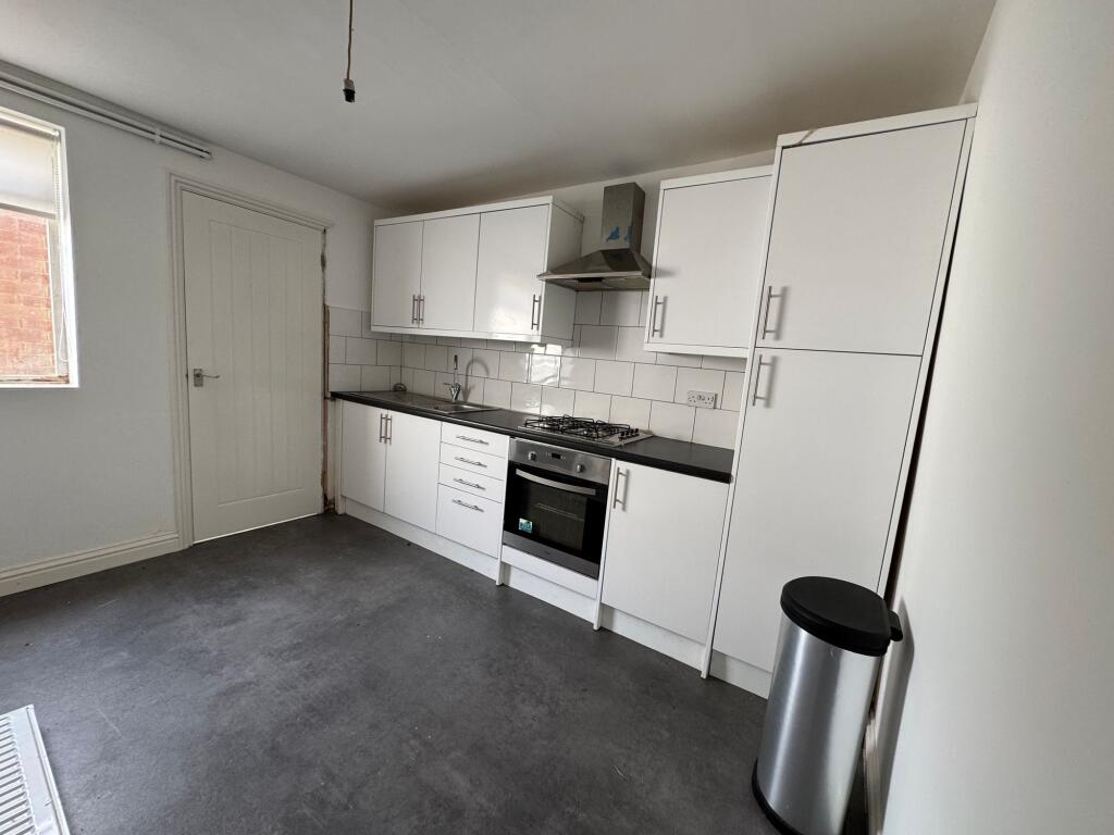 Midland Road, Swadlincote, DE11 photo 3