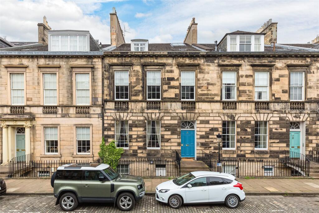 1-bed flat on Northumberland Street, Edinburgh, £450,000