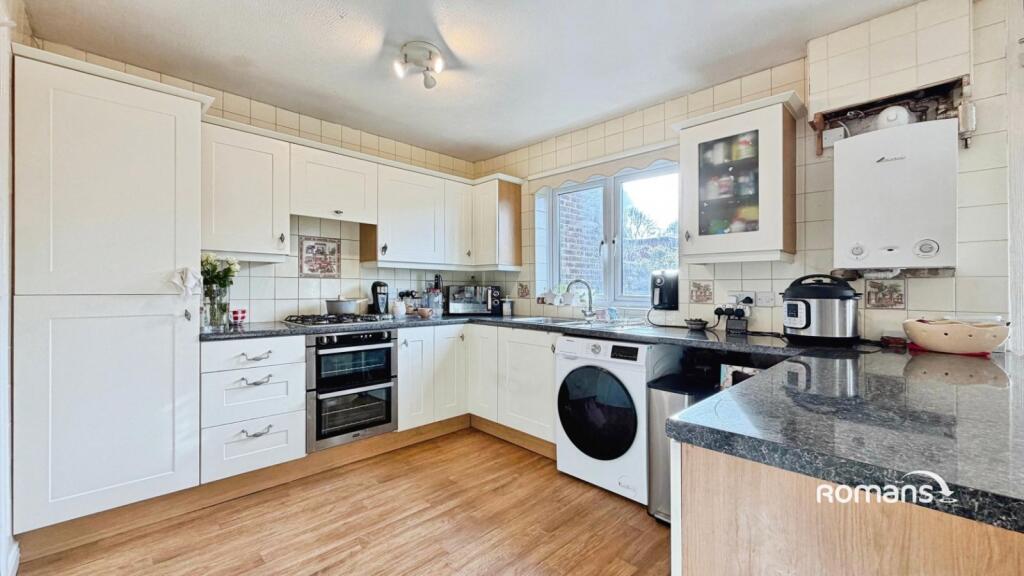 Quilter Road, Basingstoke, Hampshire photo 3