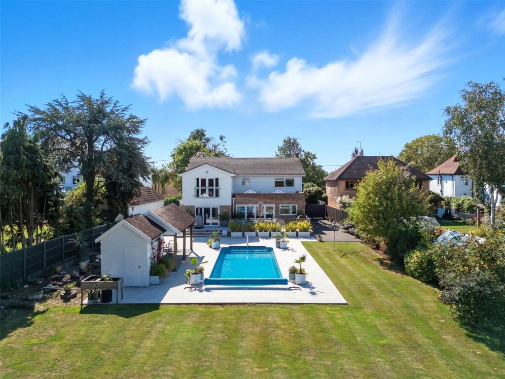 House in Southend-on-Sea, Essex - View 2