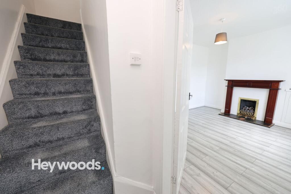 House in Newcastle-under-Lyme, Poolfields - View 5
