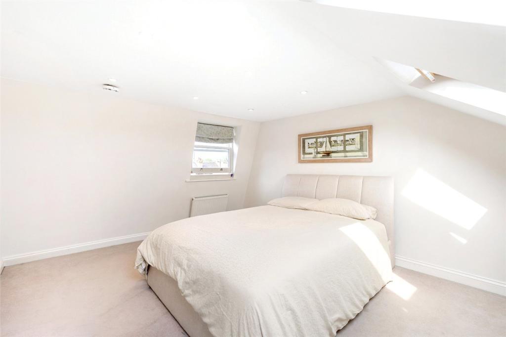 Apartment in London - More