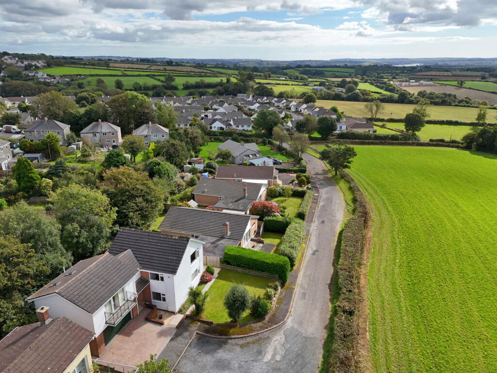 Lockeridge Road, Bere Alston, Yelverton photo 2