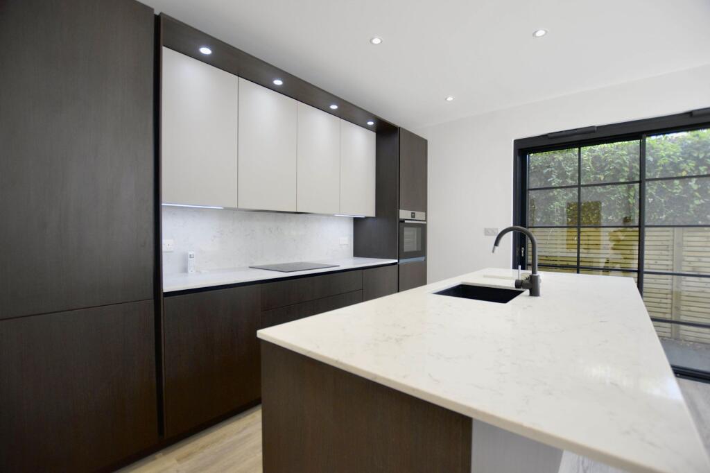 2 bedroom semi-detached house for rent