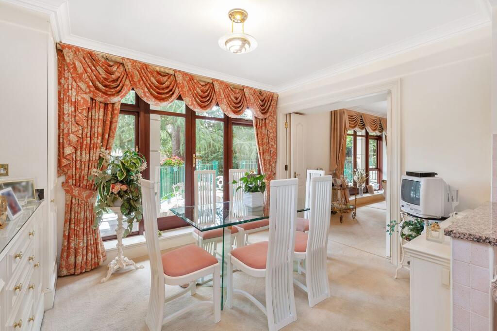 Apartment in Watford - View 5