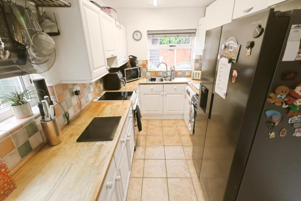 Grange Avenue, Wrexham photo 3