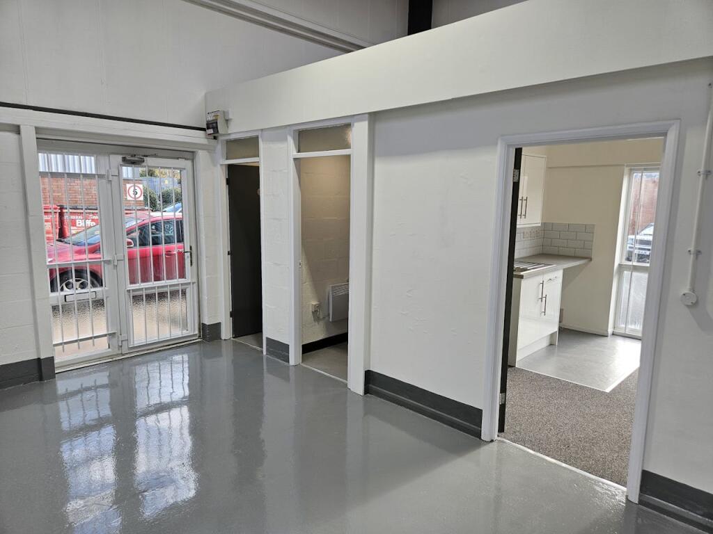 Additional image 7 of Unit 3,Aston Fields Industrial Estate, Bromsgrove, B60 3EX