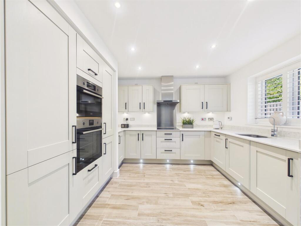 House in Hull - View 3