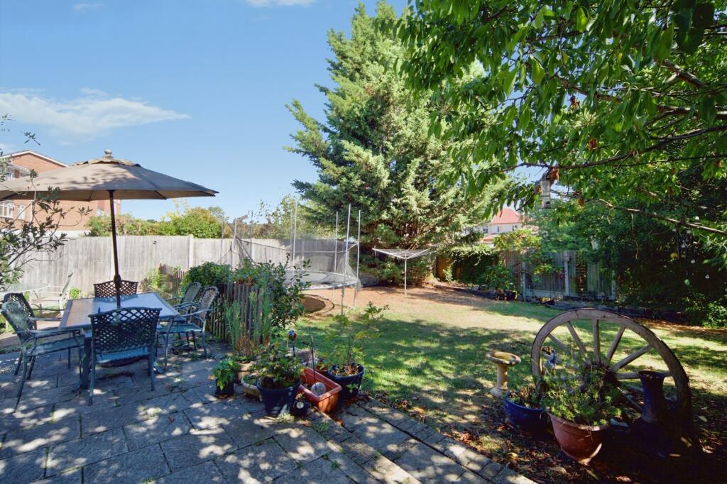 House in London - View 5