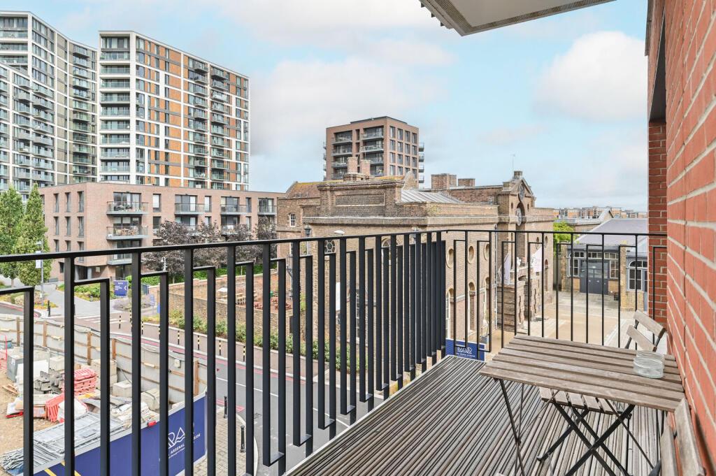 Apartment in London - View 5
