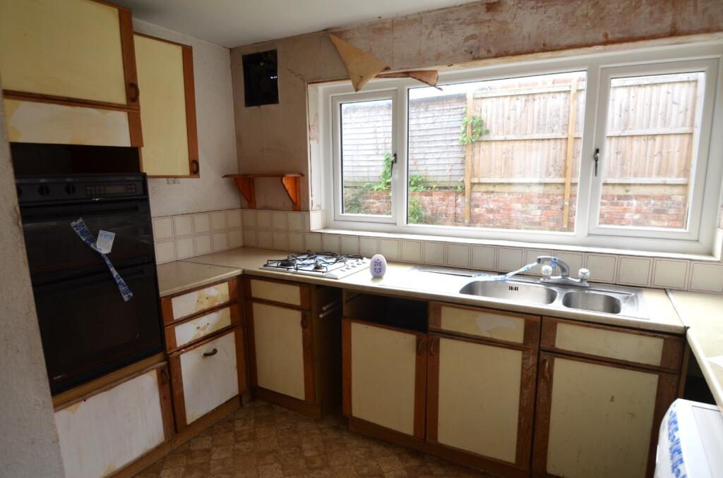 Grafton Close, Malvern, Worcestershire, WR14 1PA photo 3