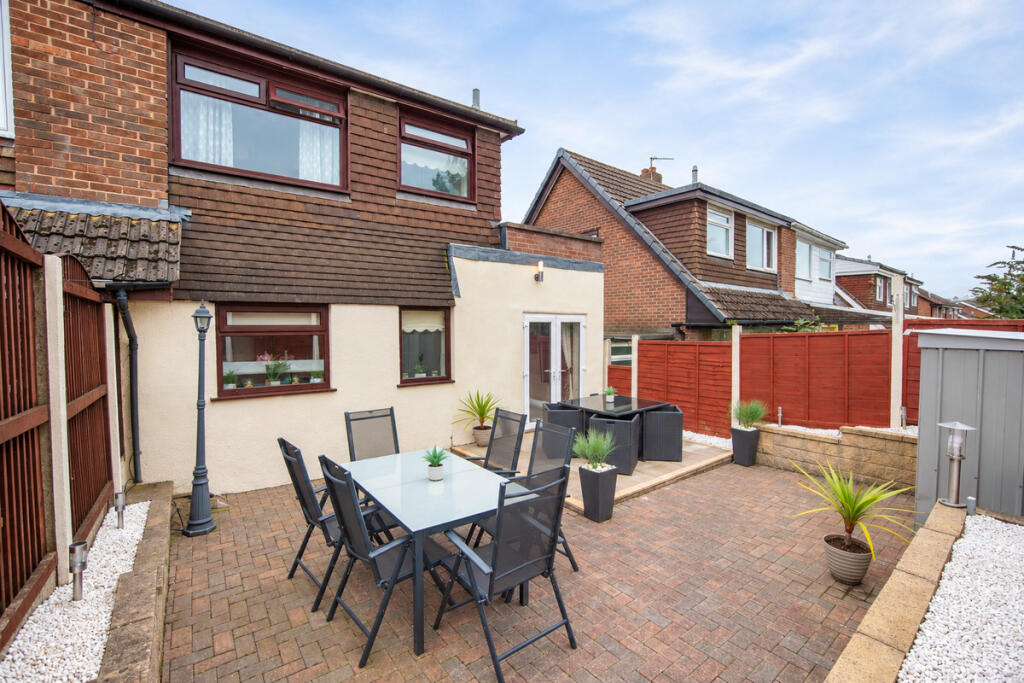 House in Oldham - View 4