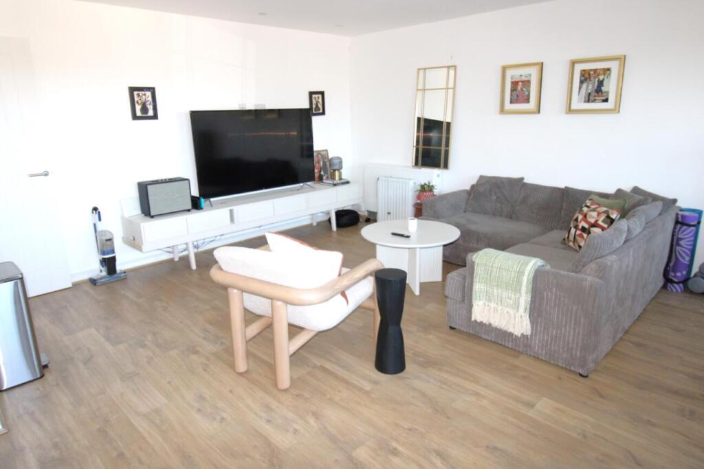 Apartment in London - View 3