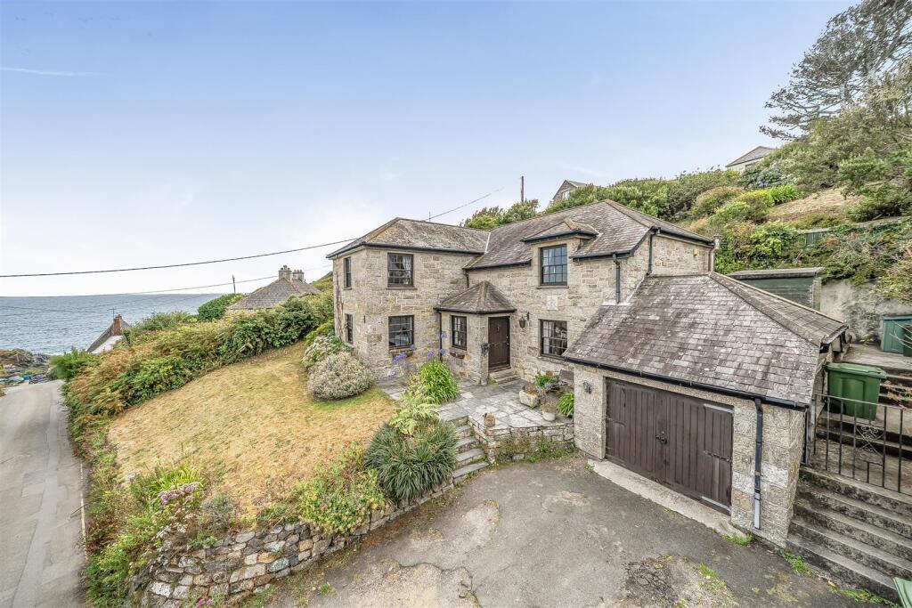 House in Truro, Grade-Ruan