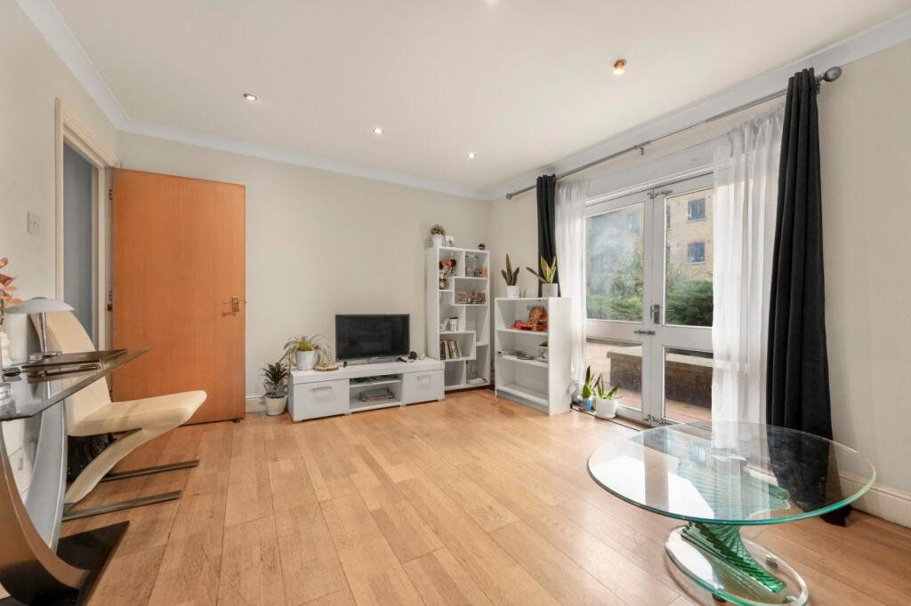 Main image of property: Peninsula Court, 
121 East Ferry Road, E14