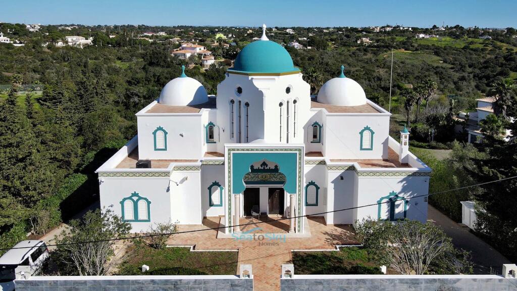 Main image of property: Algarve, Carvoeiro