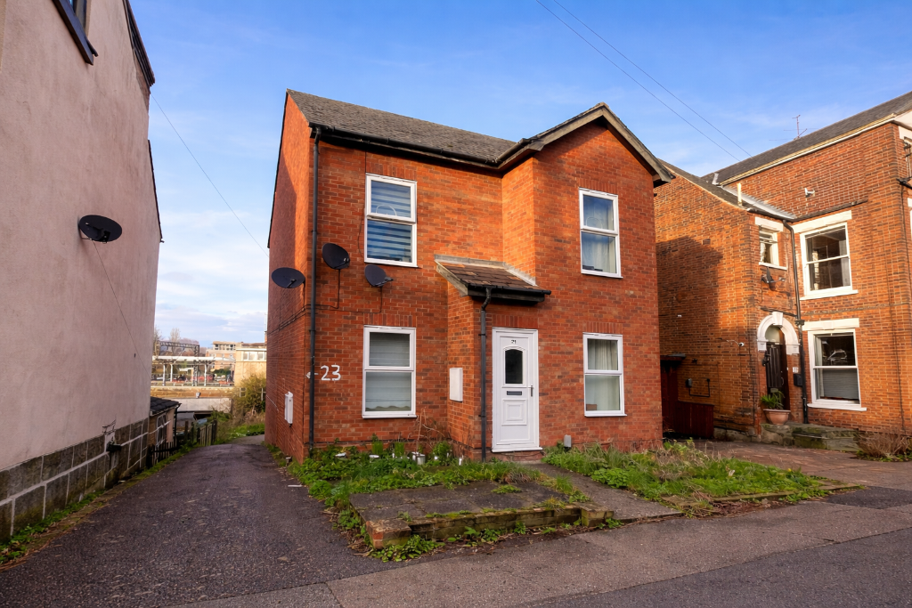 Main image of property: Gippeswyk Road, Ipswich