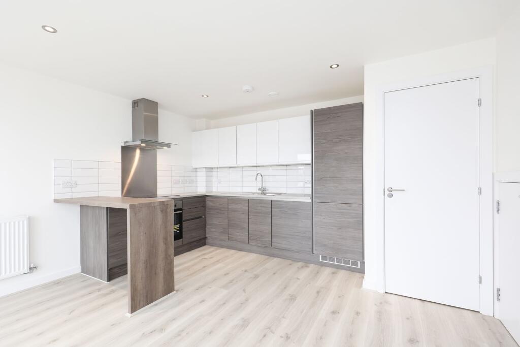 House in Rotherham, Waverley - View 5