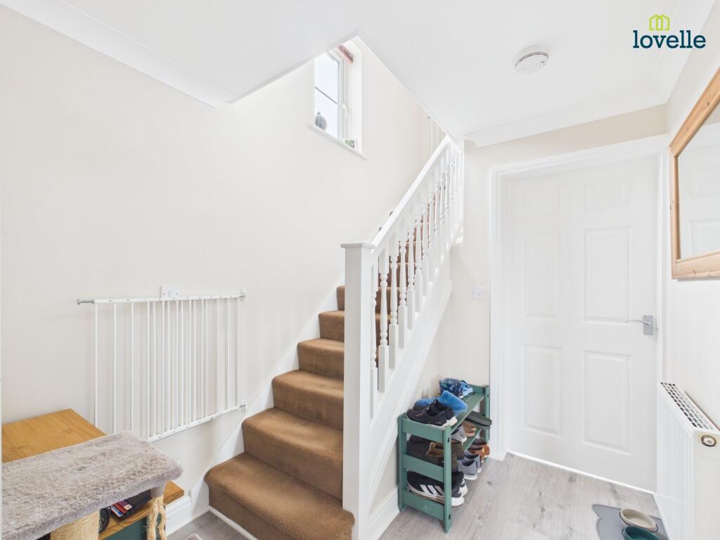Thirsk Close, Market Rasen, LN8 photo 4