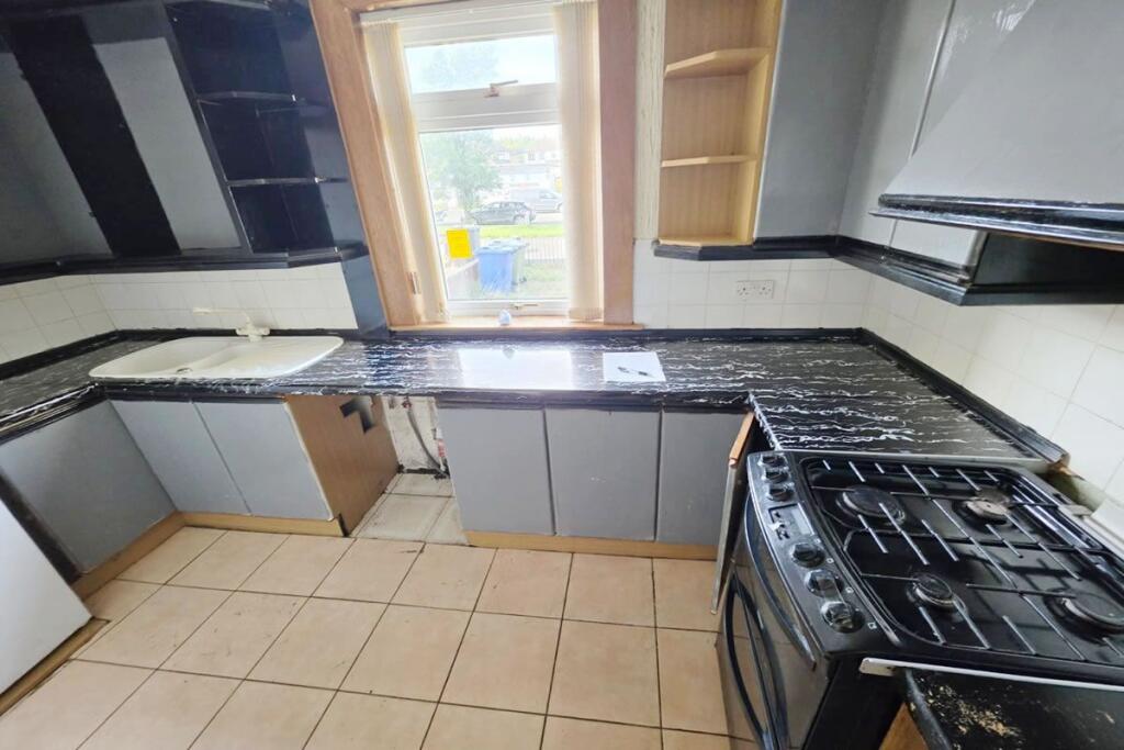Apartment in Paisley - View 3