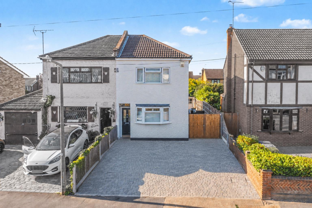 Main image of property: Bull Lane, Rayleigh