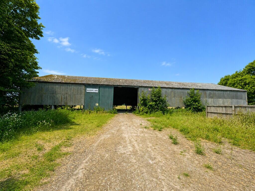 Yard, Buildings & Land photo 4