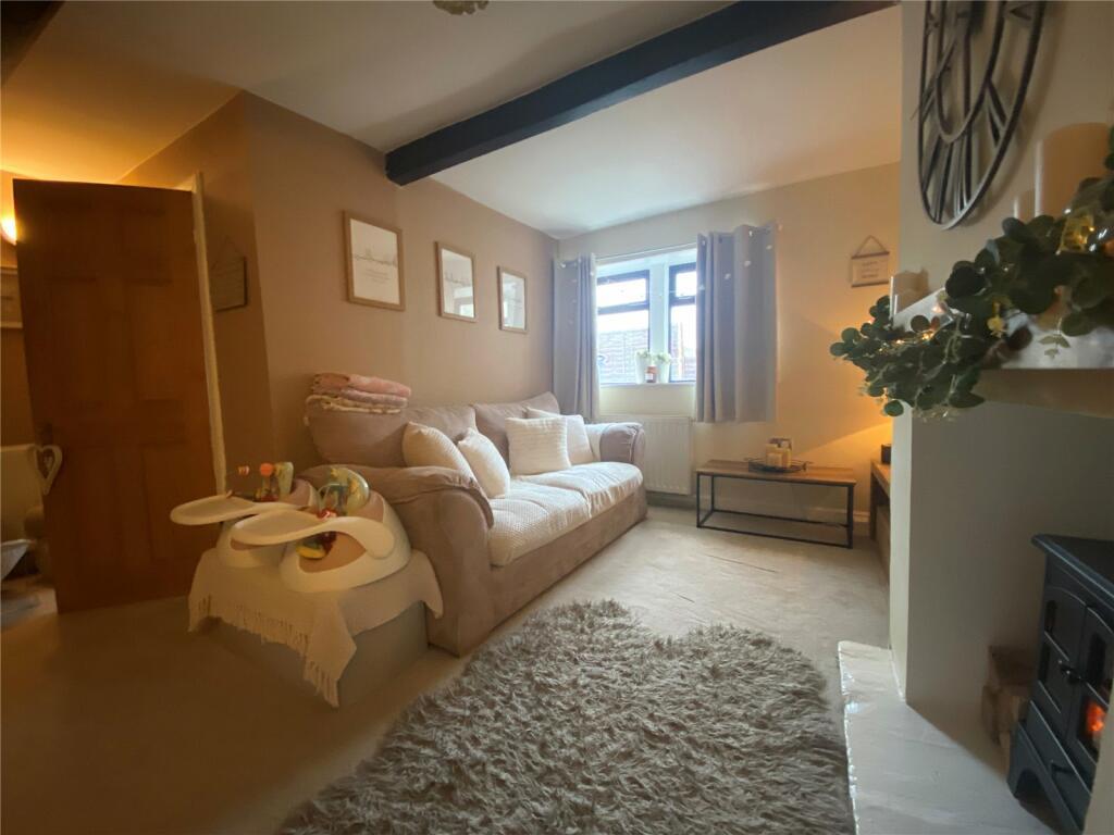 House in Bradford, Sandy Lane - View 2