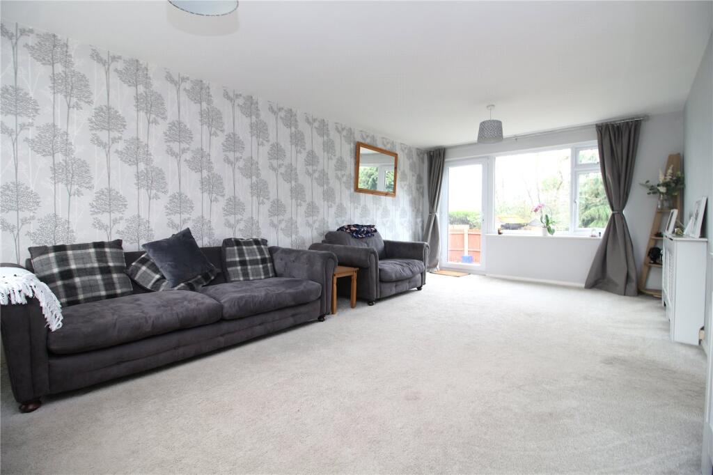 Woodlands Close, Bransgore, Dorset, BH23 photo 3