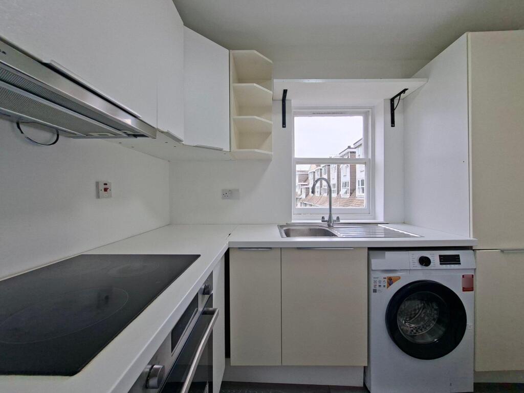 Apartment in London - View 5