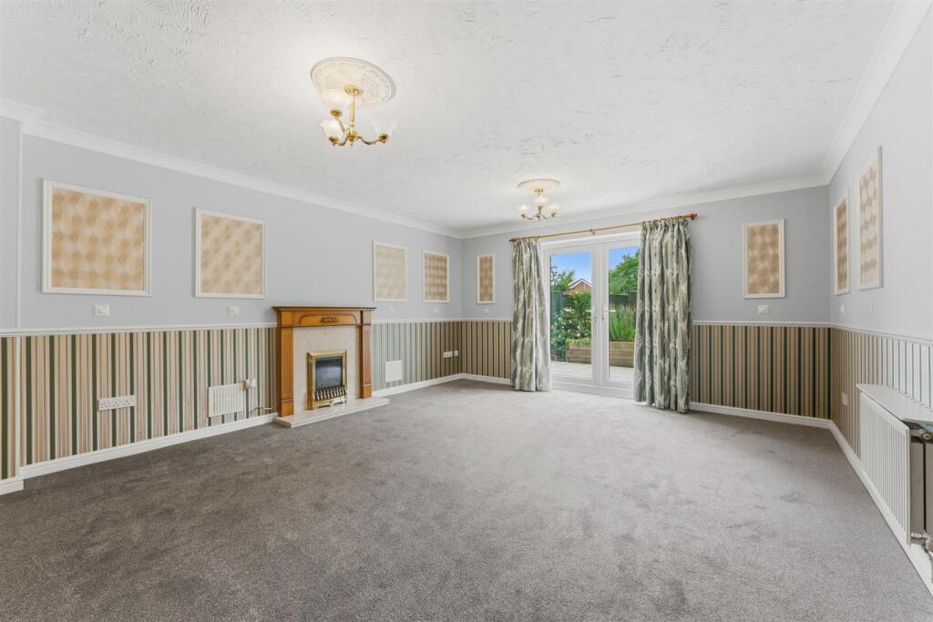House in Kettering, Leisure Village - View 4