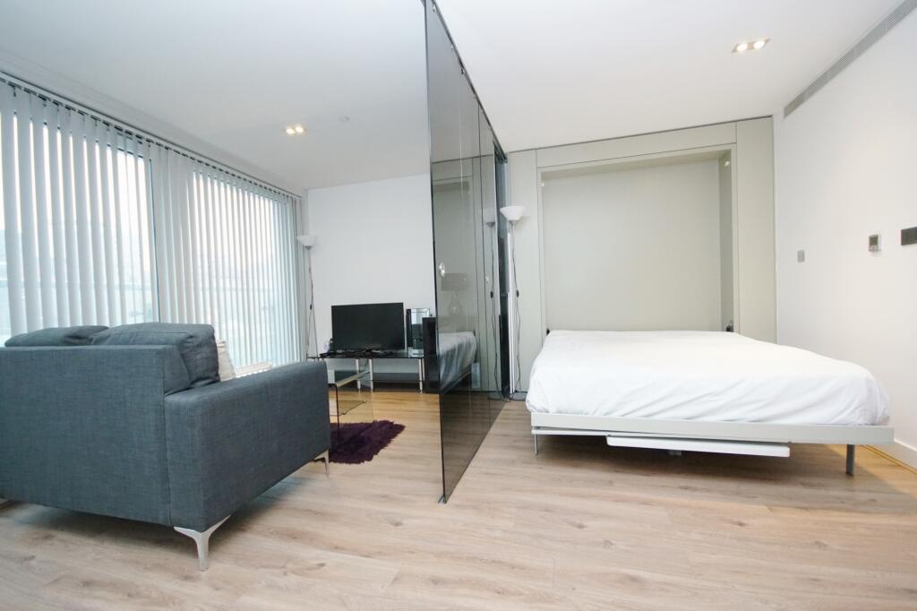 Studio flat for rent