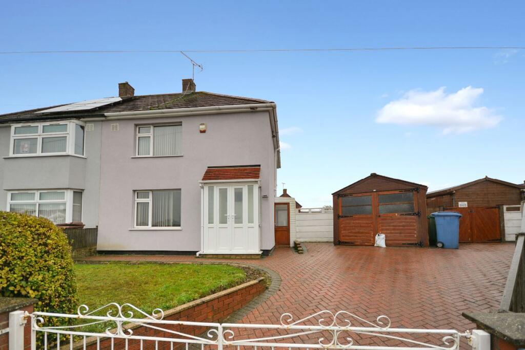 2-bed semi-detached on Bailey Crescent, Mansfield, £150,000