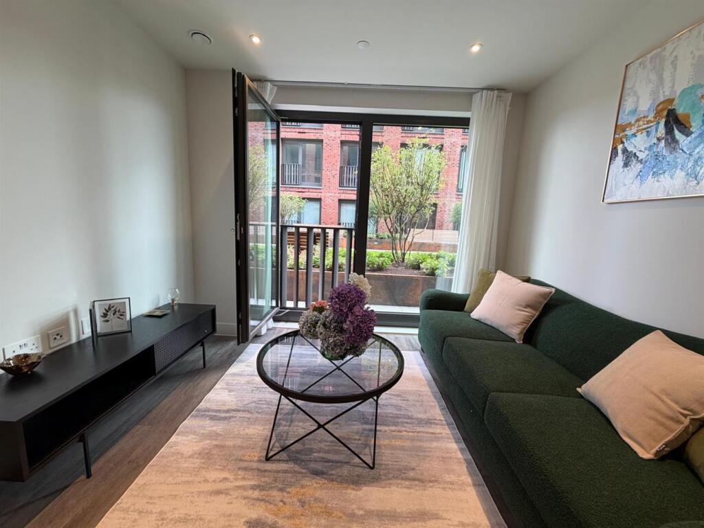 Apartment in Birmingham, Vauxhall - View 2