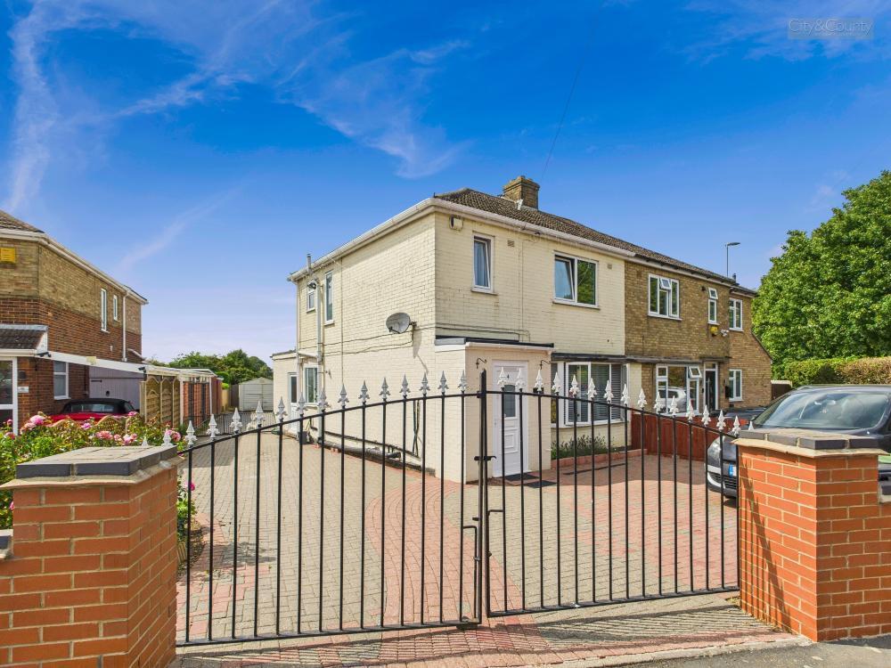 3-bed semi-detached on Oakdale Avenue, Peterborough, £275,000