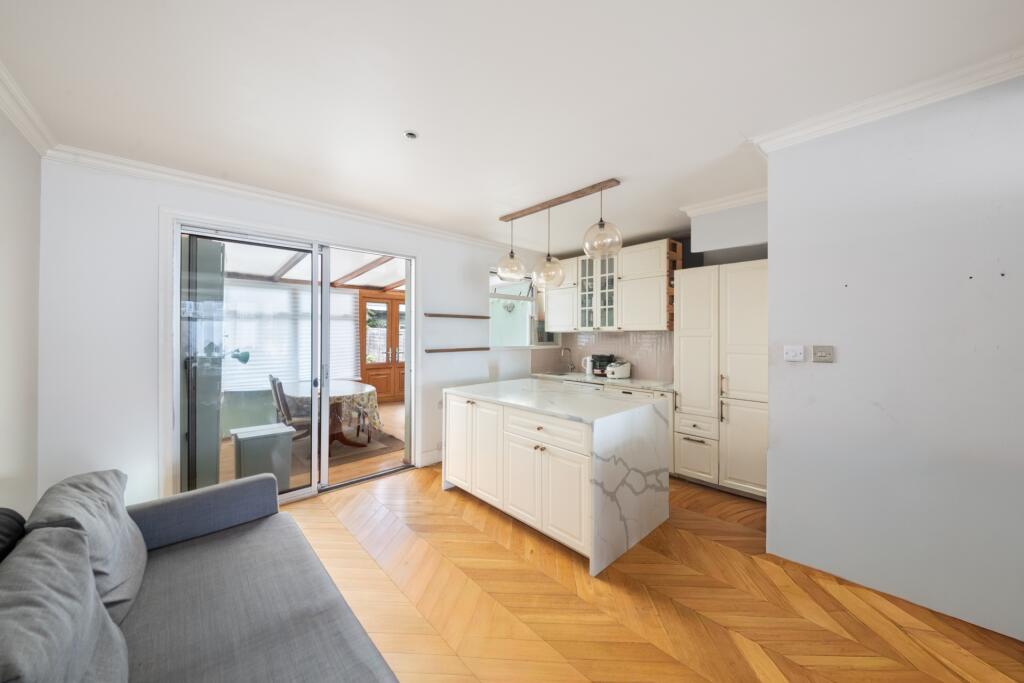 House in London, Hanwell - View 3