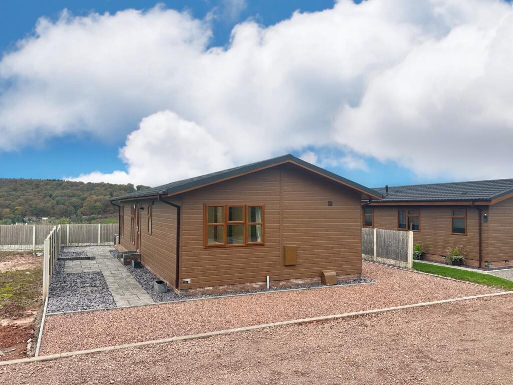 2-bed caravan on Plot 2, £165,000