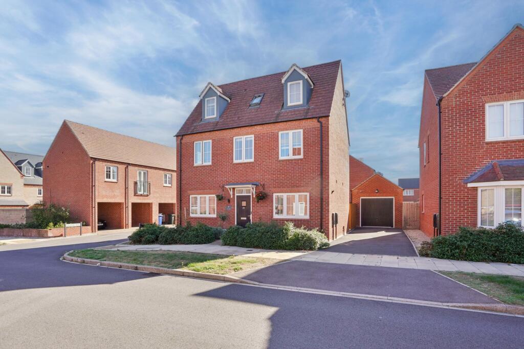 5-bed detached on Grafton Road, Bicester, OX26, £650,000