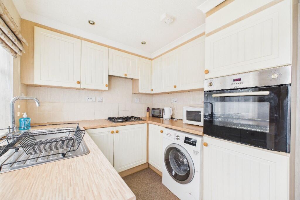Cudworth Park, Burnt Oak Lane, RH5 photo 4