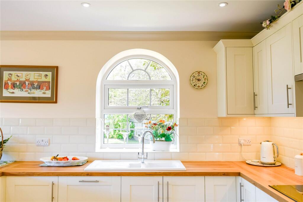 House in Enborne Row, Enborne - View 4