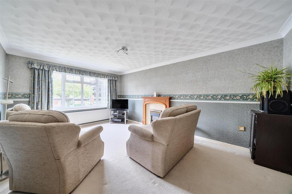 Lime Tree Avenue, Yeovil photo 3