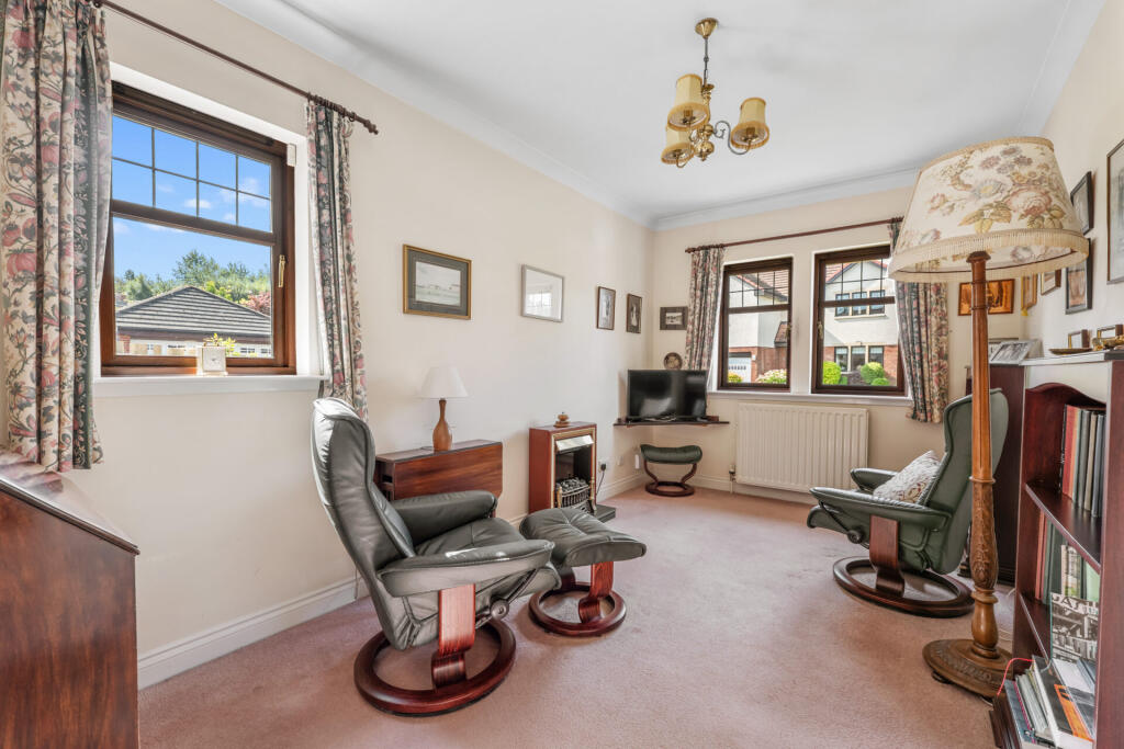 Edenhall Grove, Newton Mearns photo 4
