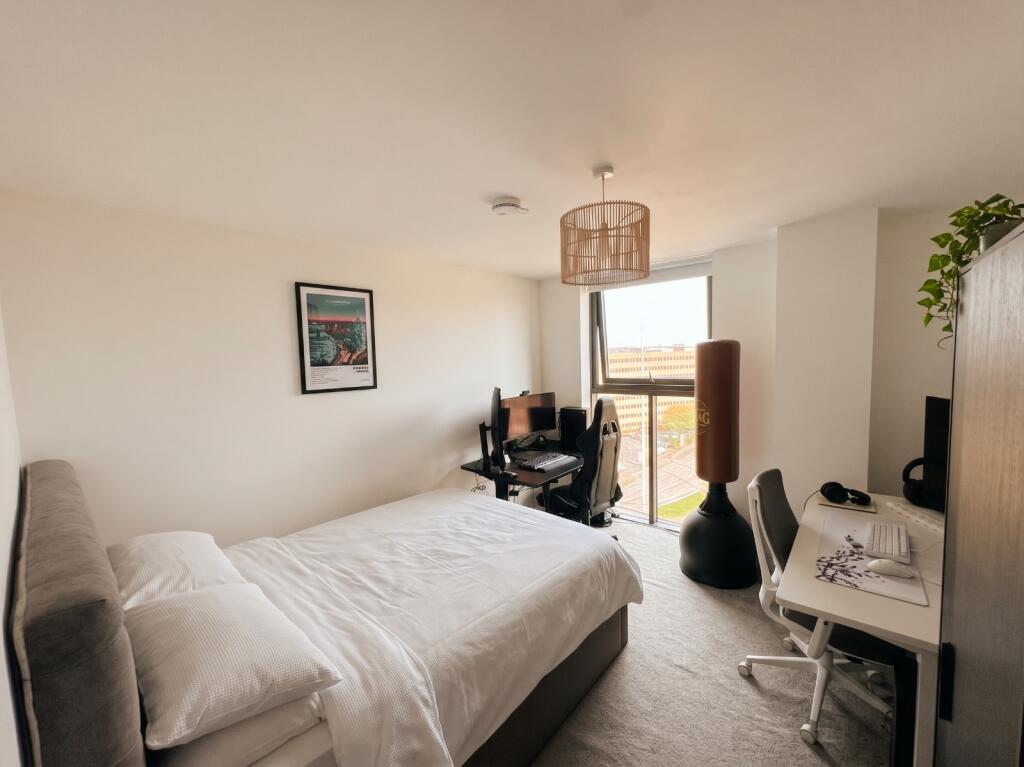 Apartment in Preston - More