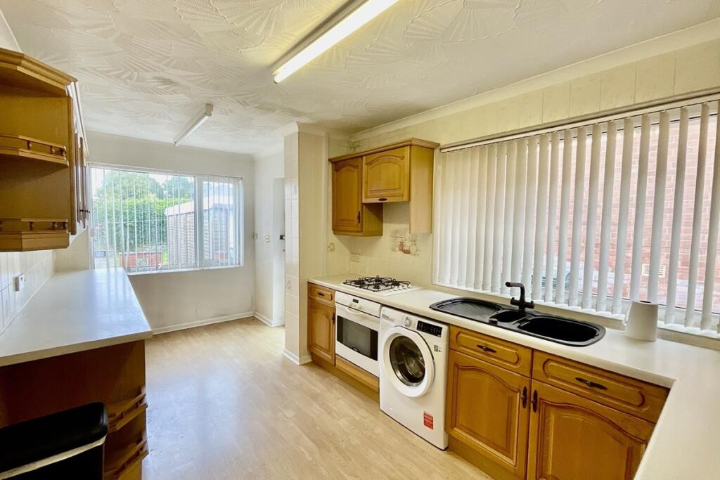 Fir Tree Drive, Wales, Sheffield, S26 5LZ photo 3