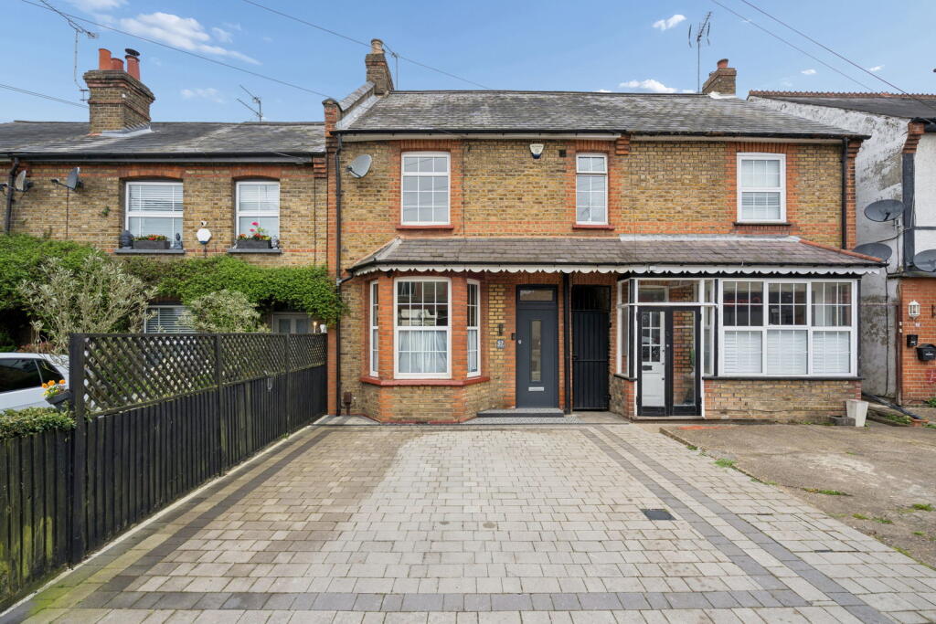Main image of property: High Street, Northwood, HA6 1EB