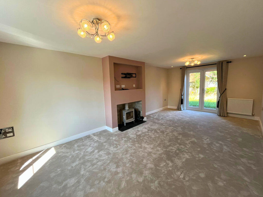 Harrow Drive, Headley, Thatcham - View 4
