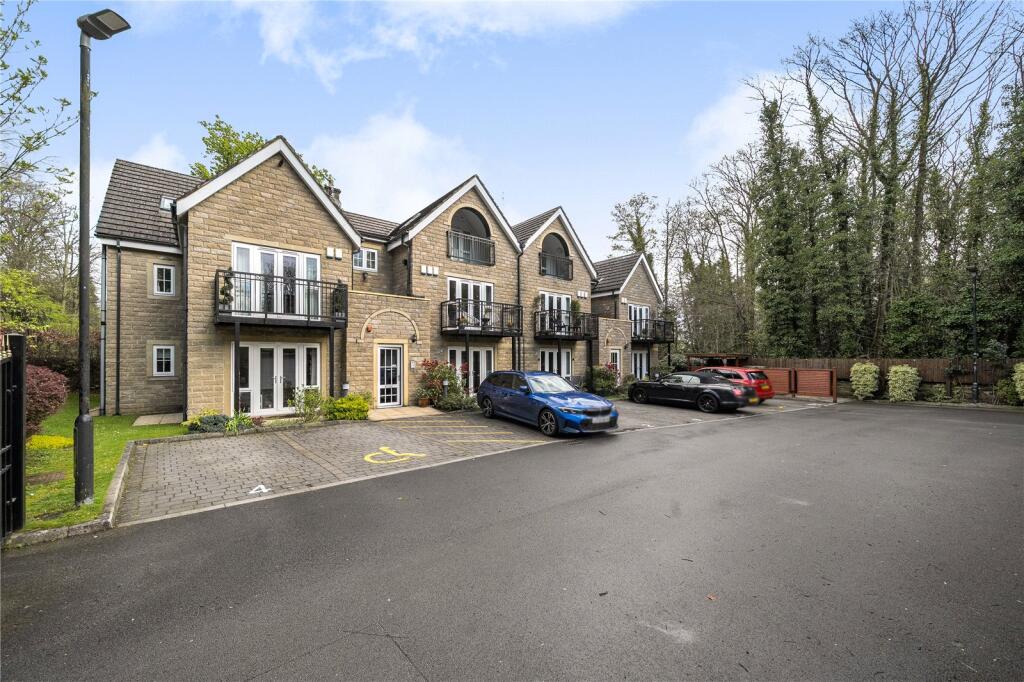 Main image of property: Shadwell Lane, Leeds, LS17
